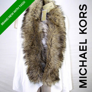 **NEW W TAGS** Michael Kors Faux Fur Vest 2x
